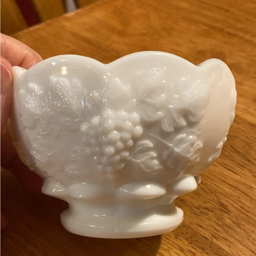 Vintage Westmoreland Milk Glass Bowl - Picture 1 of 6